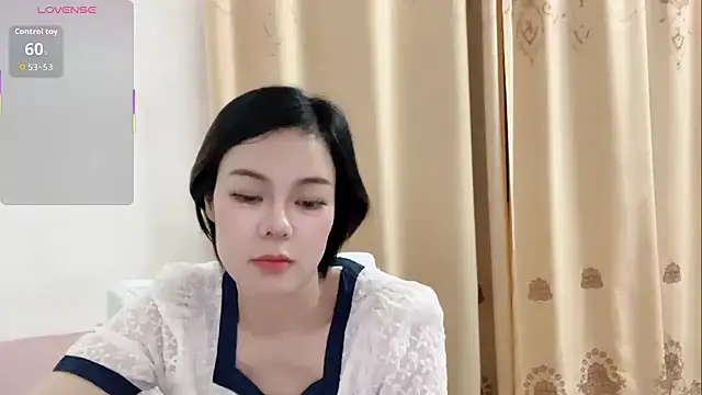 Snapshot of Linda-LL chatting on 06.05.26 Linda-LL online show from 06.05.26