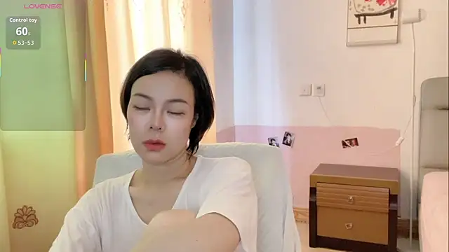 Snapshot of Linda-LL chatting on 06.17.26 Linda-LL online show from 06.17.26