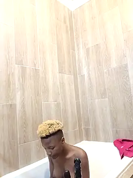 Snapshot of SHANTYBABE chatting on 11.08.25 SHANTYBABE online show from 11.08.25