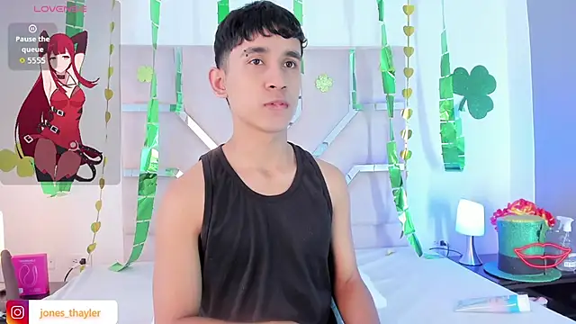 Snapshot of Thayler_jones chatting on 03.03.26 Thayler jones online show from 03.03.26