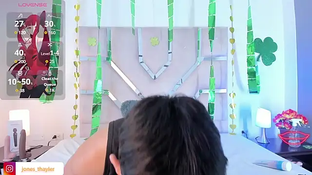 Snapshot of Thayler_jones chatting on 03.04.26 Thayler jones online show from 03.04.26