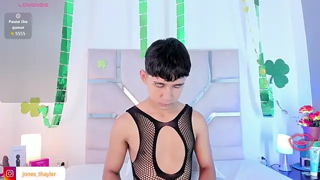 Snapshot of Thayler_jones chatting on 03.20.26 Thayler jones online show from 03.20.26