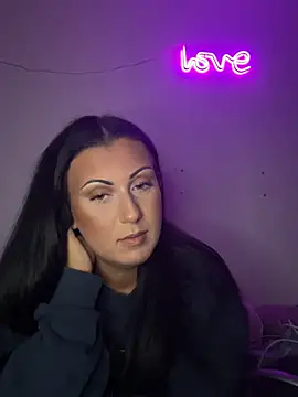 Snapshot of SweNatasha chatting on 12.11.24 SweNatasha online show from 12.11.24