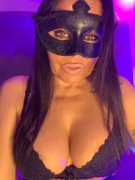 vicvictoriax online show from 11.16.25