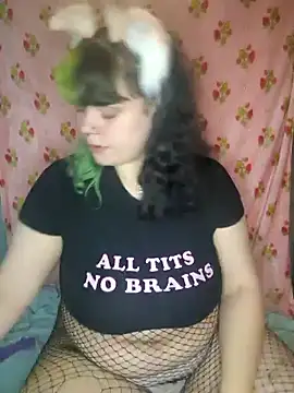 Snapshot of kira_132 chatting on 11.05.25 kira 132 online show from 11.05.25