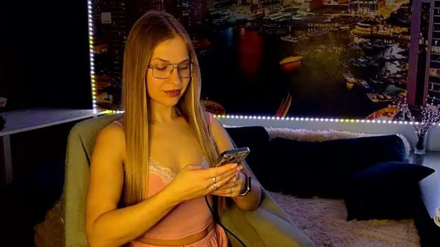 Snapshot of pusyavykusya chatting on 04.29.26 pusyavykusya online show from 04.29.26