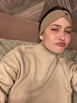 KikiWatson online show from 01.23.25