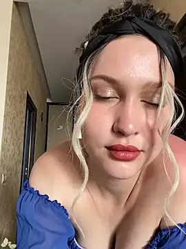 KikiWatson online show from 03.15.25