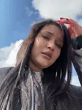 KikiWatson online show from 03.22.25