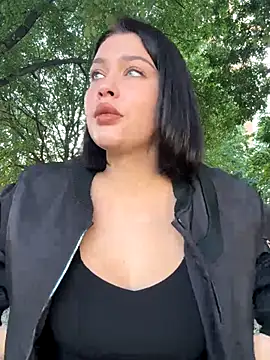 KikiWatson online show from 09.13.25