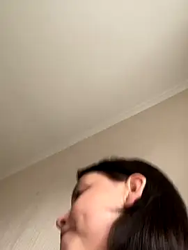 KikiWatson online show from 10.03.25