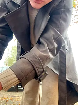 KikiWatson online show from 11.06.25