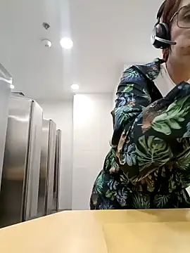 your red rose  online show from 01.17.25