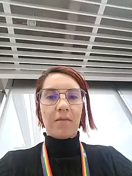 your red rose  online show from 01.28.25