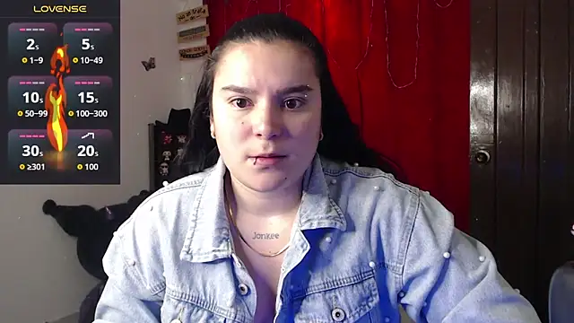 Snapshot of Nika_1_ chatting on 11.16.25 Nika 1 online show from 11.16.25