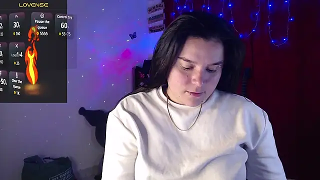 Snapshot of Nika_1_ chatting on 11.28.25 Nika 1 online show from 11.28.25