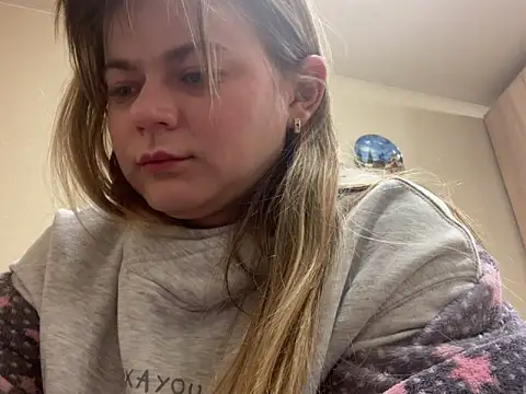 Snapshot of SkyAdelina241 chatting on 01.23.25 SkyAdelina241 online show from 01.23.25