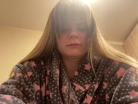 Snapshot of SkyAdelina241 chatting on 01.24.25 SkyAdelina241 online show from 01.24.25