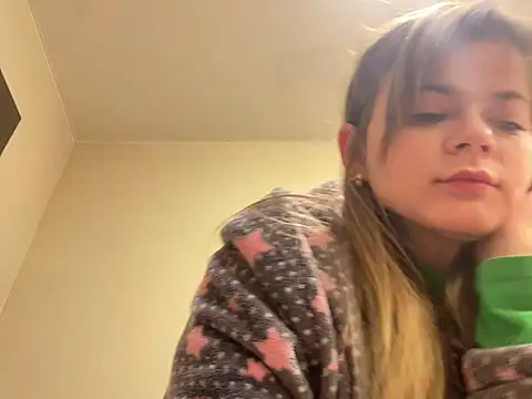 Snapshot of SkyAdelina241 chatting on 01.30.25 SkyAdelina241 online show from 01.30.25