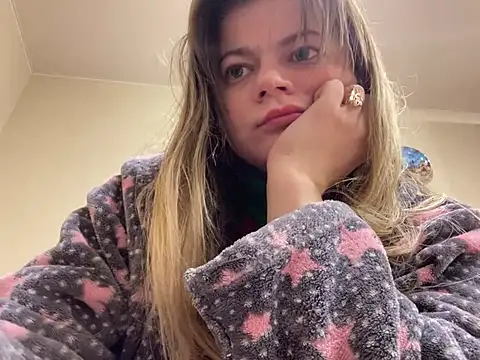 Snapshot of SkyAdelina241 chatting on 01.31.25 SkyAdelina241 online show from 01.31.25