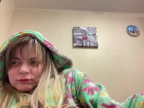 Snapshot of SkyAdelina241 chatting on 02.04.25 SkyAdelina241 online show from 02.04.25