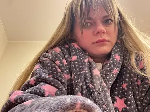 Snapshot of SkyAdelina241 chatting on 02.05.25 SkyAdelina241 online show from 02.05.25