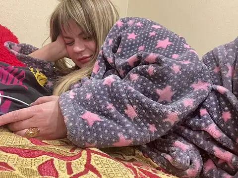 Snapshot of SkyAdelina241 chatting on 02.09.25 SkyAdelina241 online show from 02.09.25