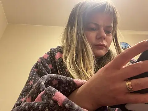 Snapshot of SkyAdelina241 chatting on 02.11.25 SkyAdelina241 online show from 02.11.25