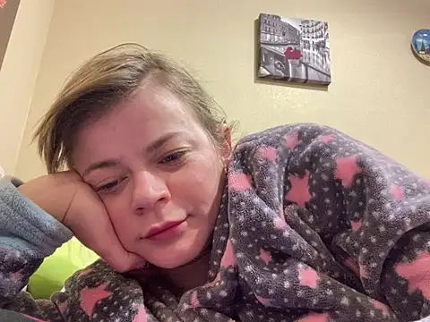 Snapshot of SkyAdelina241 chatting on 02.22.25 SkyAdelina241 online show from 02.22.25