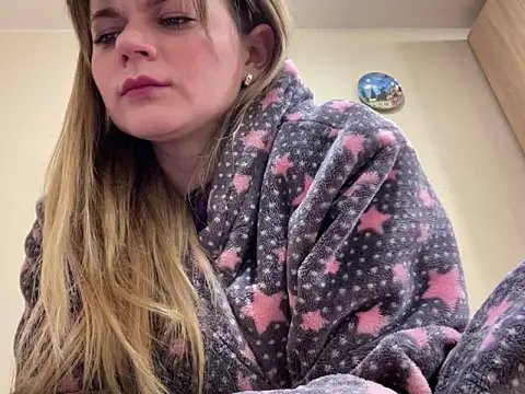 Snapshot of SkyAdelina241 chatting on 03.01.25 SkyAdelina241 online show from 03.01.25