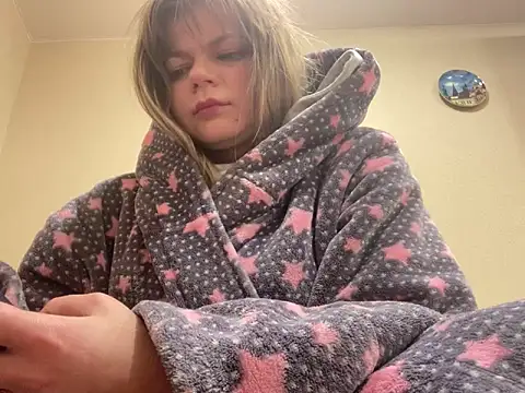 Snapshot of SkyAdelina241 chatting on 03.06.25 SkyAdelina241 online show from 03.06.25