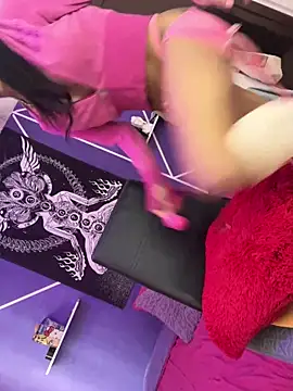 Snapshot of Bad_kitty777 chatting on 02.25.25 Bad kitty777 online show from 02.25.25