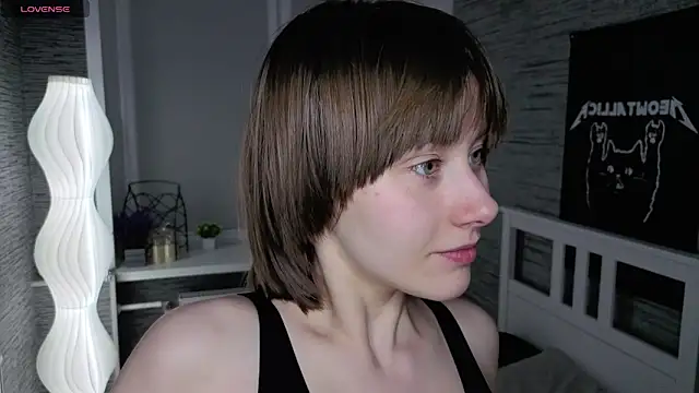 Snapshot of EthalBuffkin chatting on 04.17.26 EthalBuffkin online show from 04.17.26