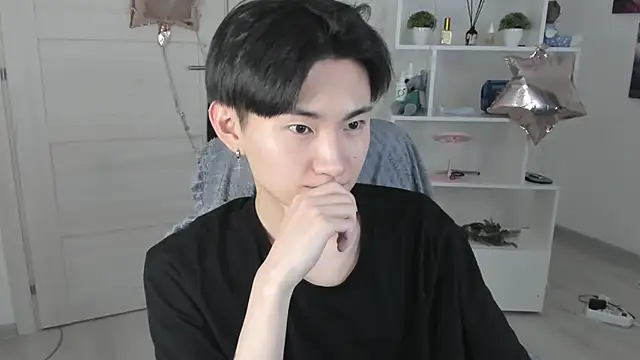 Miram Yu online show from 01.23.25