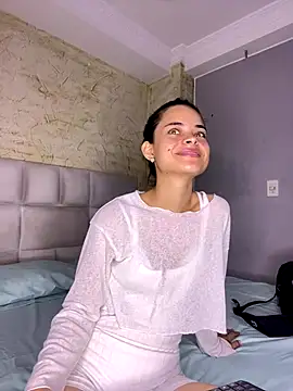 HannaRhodes online show from 10.30.25