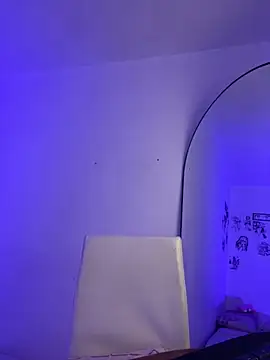 Snapshot of MadelineBenet chatting on 11.18.25 MadelineBenet online show from 11.18.25