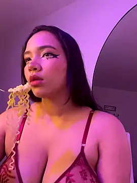 Snapshot of MadelineBenet chatting on 01.08.26 MadelineBenet online show from 01.08.26