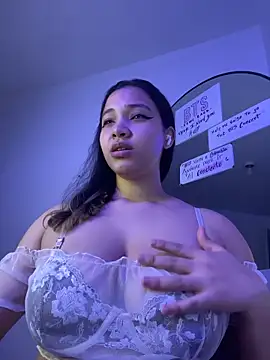 Snapshot of MadelineBenet chatting on 01.18.26 MadelineBenet online show from 01.18.26