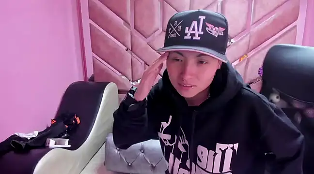 Im Mathias online show from 01.20.25