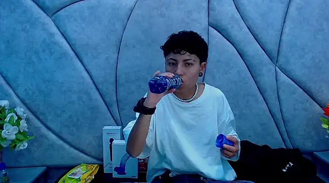 Im Mathias online show from 03.21.25