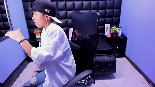 Im Mathias online show from 09.12.25