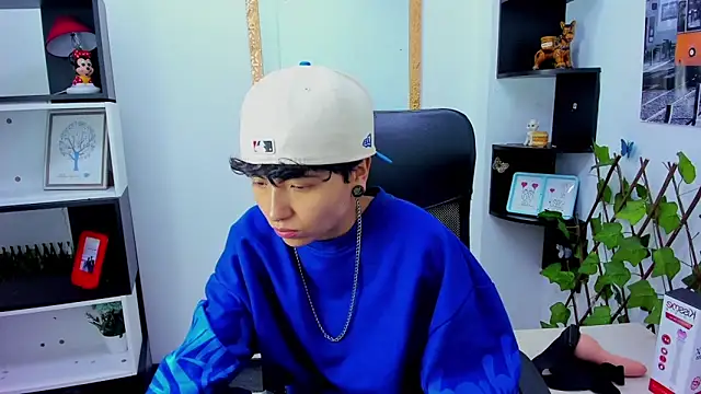 Im Mathias online show from 10.15.25