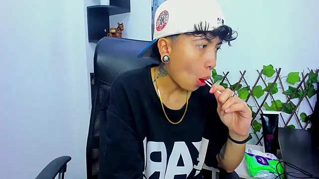 Im Mathias online show from 11.08.25