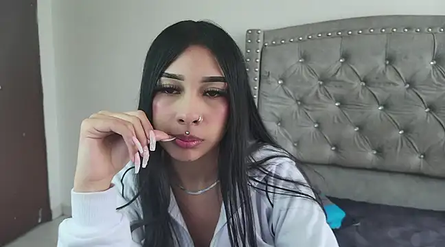 Nesuko kamado  online show from 03.08.25