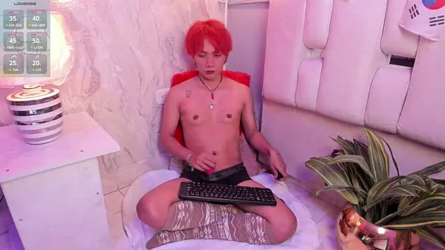 Snapshot of Eriol_ chatting on 07.14.26 Eriol online show from 07.14.26