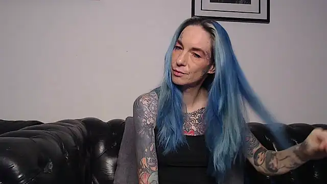 Snapshot of RavenryderUK chatting on 12.07.24 RavenryderUK online show from 12.07.24