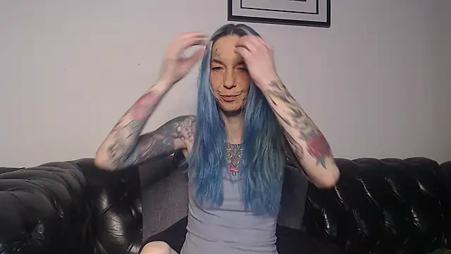 Snapshot of RavenryderUK chatting on 12.08.24 RavenryderUK online show from 12.08.24