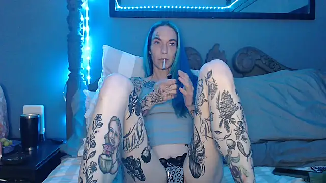 Snapshot of RavenryderUK chatting on 10.02.25 RavenryderUK online show from 10.02.25