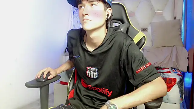 johnny cagee online show from 09.27.25