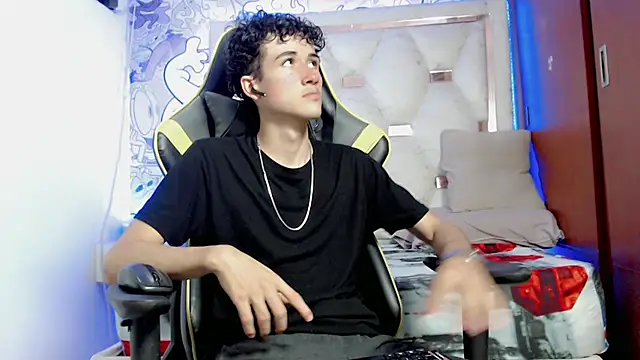 johnny cagee online show from 10.10.25